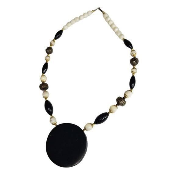 Panda Mom & Baby Pendant Beaded Necklace Mother of Pearl VINTAGE Jewlery - Picture 2 of 6